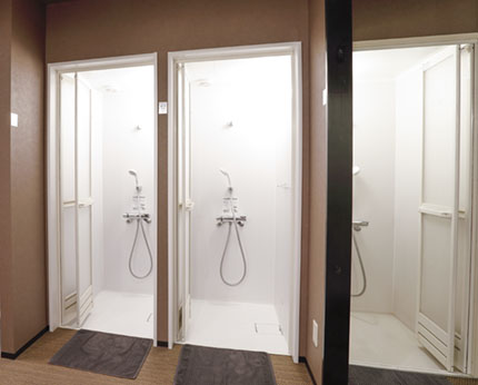 シャワーブース