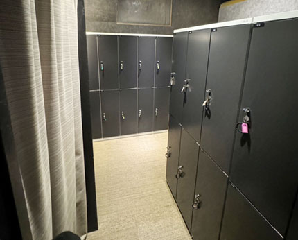 更衣室（男性）