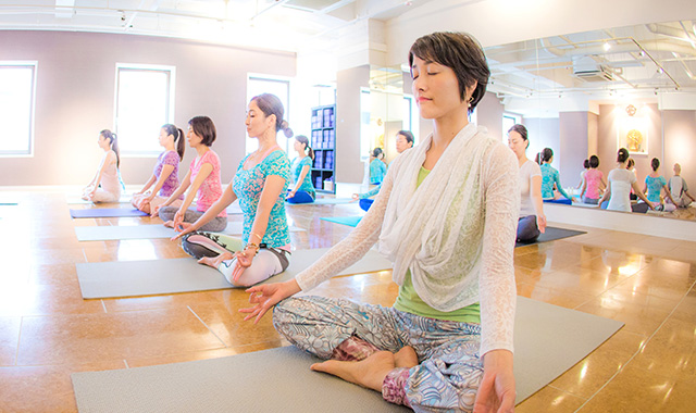 ヨガの真髄をわかりやすく学べる